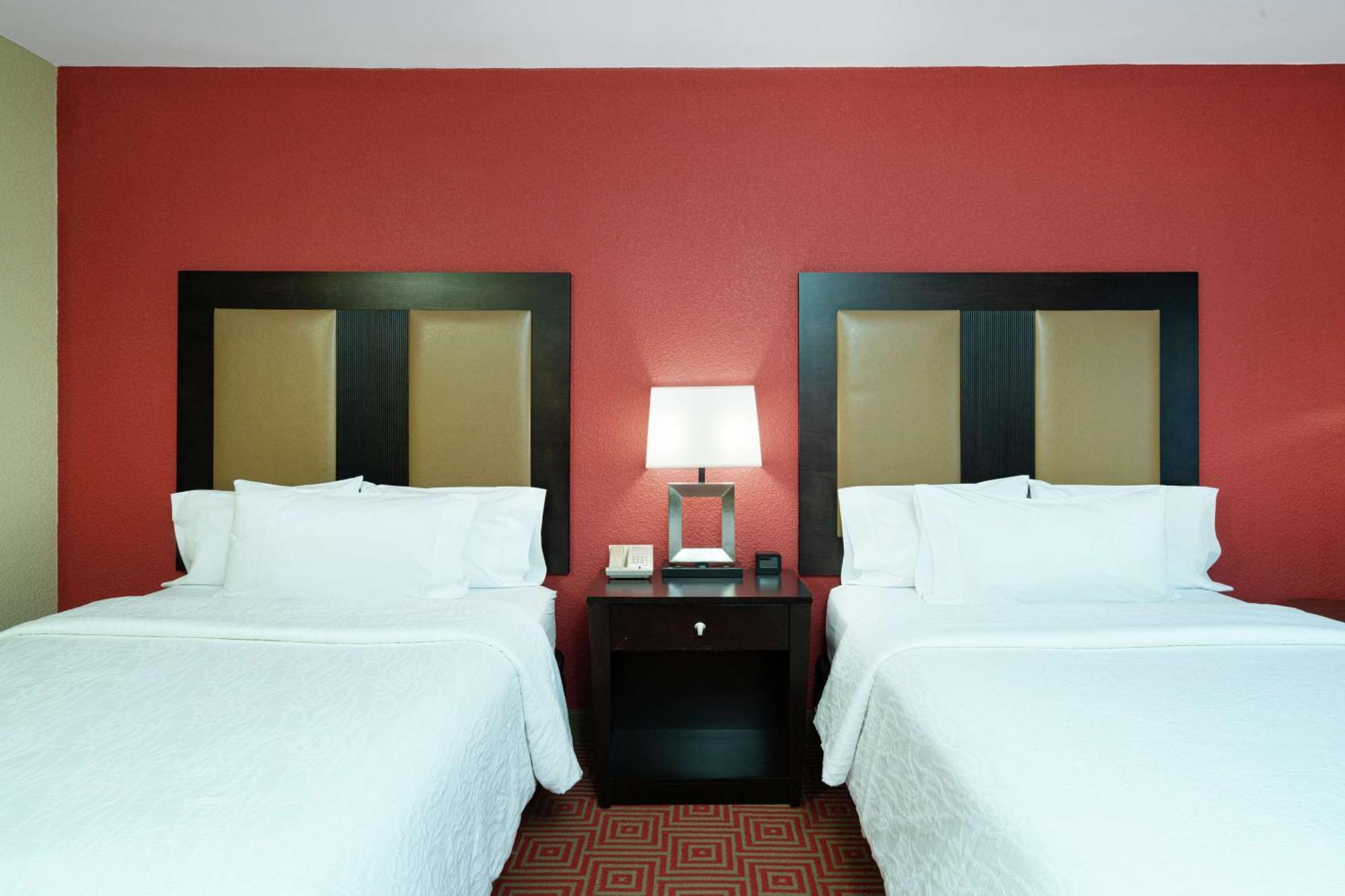 Hilton Garden Inn Долтон Экстерьер фото