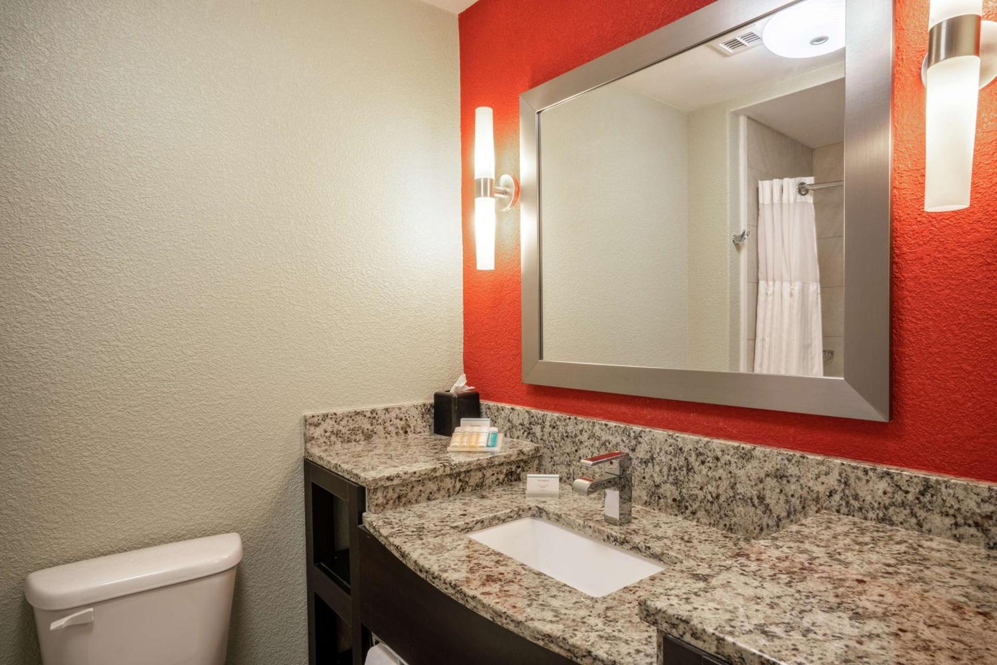 Hilton Garden Inn Долтон Экстерьер фото