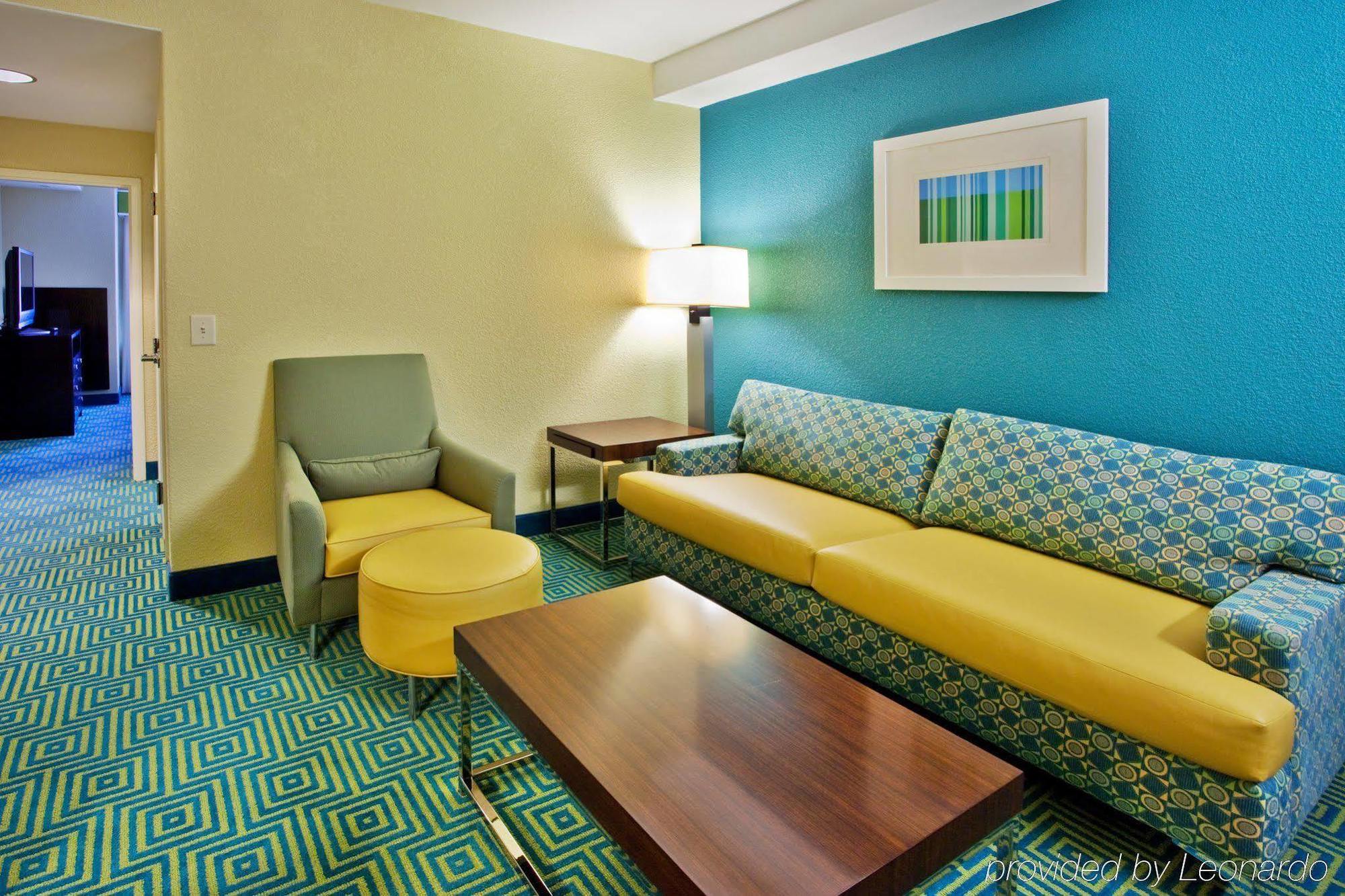 Hilton Garden Inn Долтон Номер фото